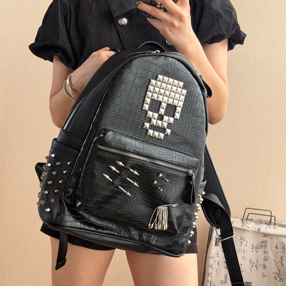 オリジナルブラッククロコダイルパターンスカルリベットバックパ - Laptop Accessories Women のレビューと価格
