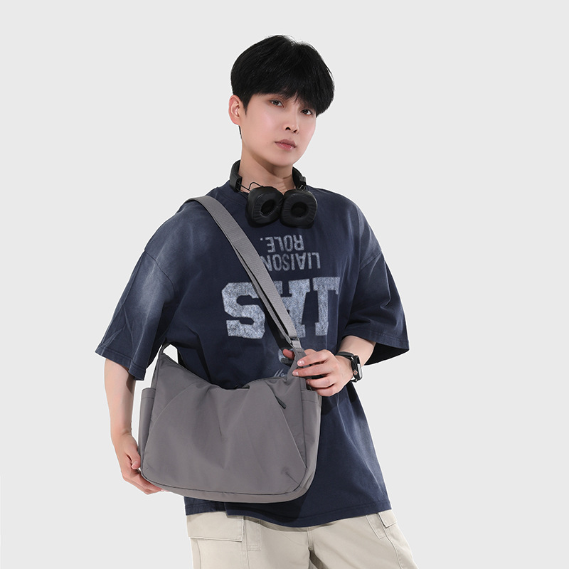 日本製防水オックスフォードショルダーバッグ女性用大容量マルチ - Laptop Accessories Women のレビューと価格